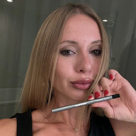 🌸Final 3 hours 50% off:🌸 Longwear Eyeliner - Lightweight and Waterproof